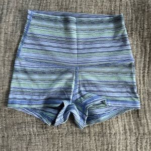 Lululemon short size 4